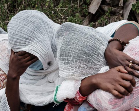 ethiopia as mekelle changes hands civilians remain in urgent need of protection