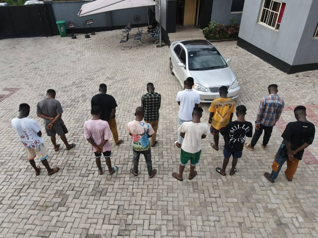 EFCC Nabs 12 Suspected Internet Fraudsters In Ibadan