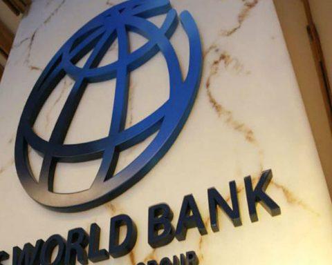 Nigerian Gov’t Spends N96 Out Of Every N100 To Pay Debt - World Bank Says, Reveals Impact