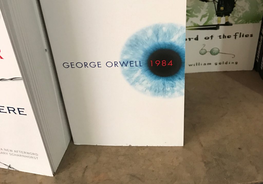 Popular University finds “1984” offensive