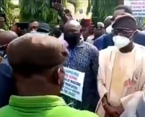 Gov Sanwo-Olu visits Magodo residence