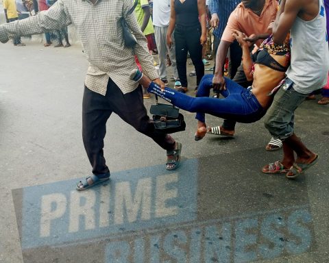 Speeding Car Knocks Down Five Women Along Oshodi-Apapa expressway