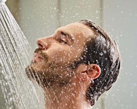 Having cold shower good or bad