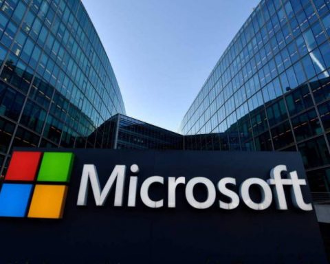 Microsoft drops Twitter