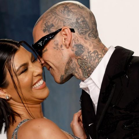 Kourtney Kardashian, Travis Barker marry at 1:30am