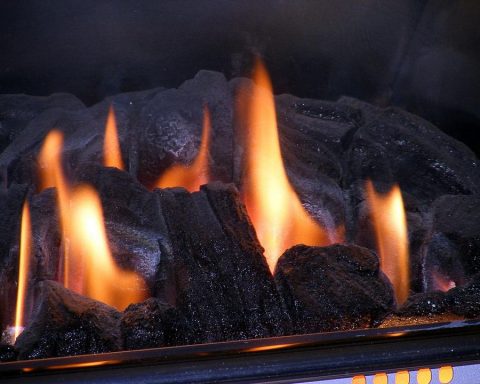 Nigeria Ranks 7th Among Top 10 Gas Flaring Countries In The World – New Report