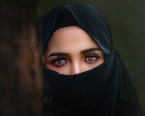 Police Arrest Girls For Removing Hijab