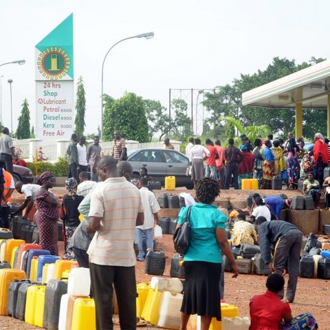 Breaking: NNPC Increases Fuel Price, Filling Stations Now Selling At N500