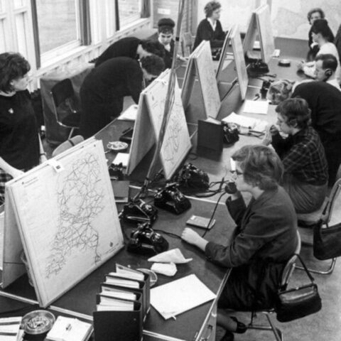 40 Years Before Google Maps You Called People Who Looked At Maps