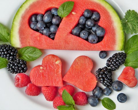 Snacking On Grapes May Add 4-5 Years To Lifespan – Study Finds