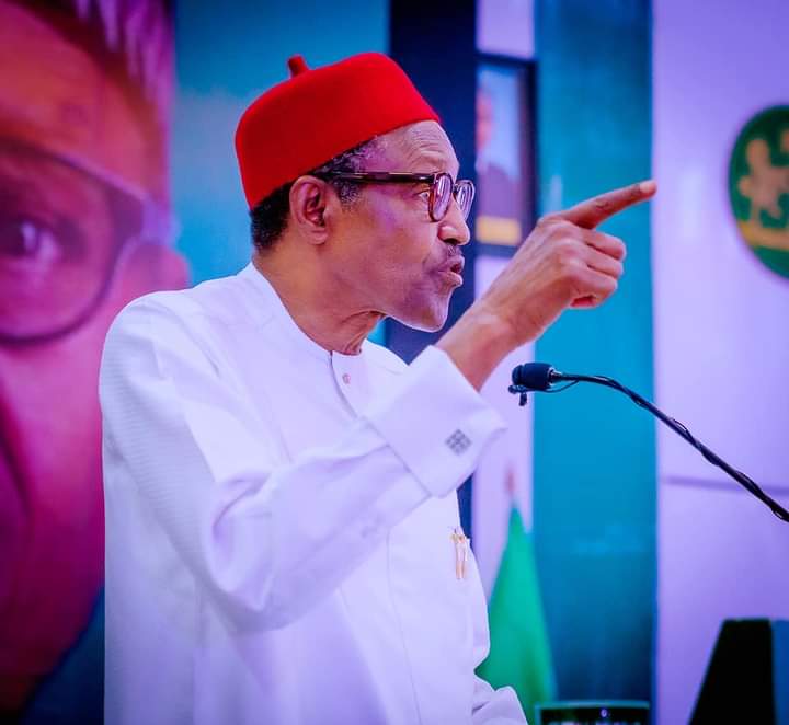 Imo State Governor, Hope Uzodinma on Tuesday organised a bouquet in honour of President Muhammadu Buhari who visited the state to commission some projects.