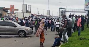 NANS Airport Siege: Exclusive Videos, As Students Target Apapa Sea Port, Third Mainland Bridge Today