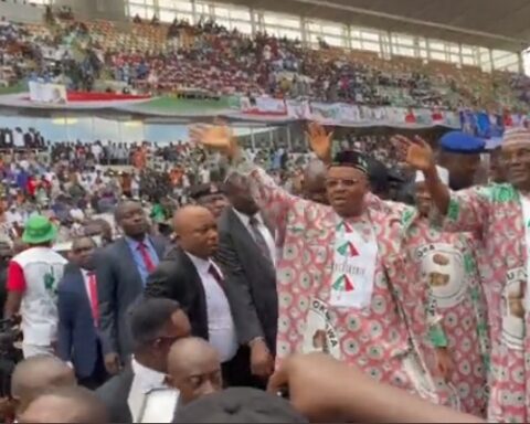 Atiku At Uyo Pledges To Rescue Nigeria From Poor Governance