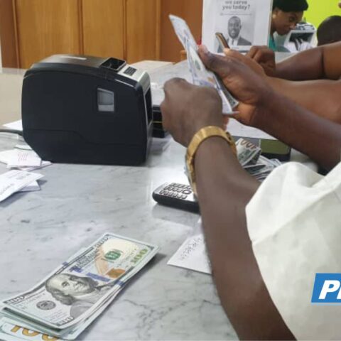 Naira Appreciates To N869/$1 As Experts Debate Stability