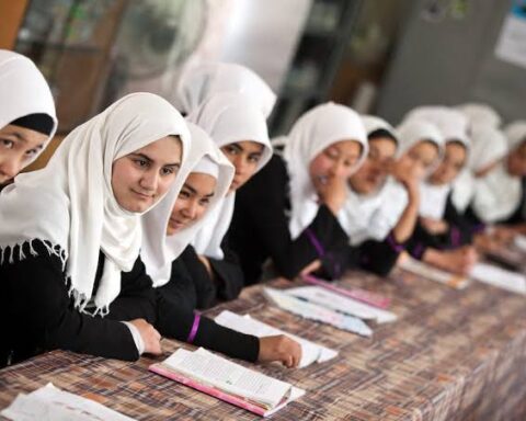 Empowering Students For The Digital Future: Strategies For Educators