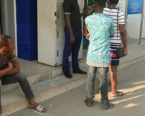 Banks Struggle With New Naira Notes On ATMs