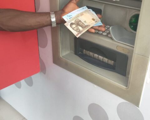 Video: New Naira Scarcity Forces  Nigerians To Fight At ATM 