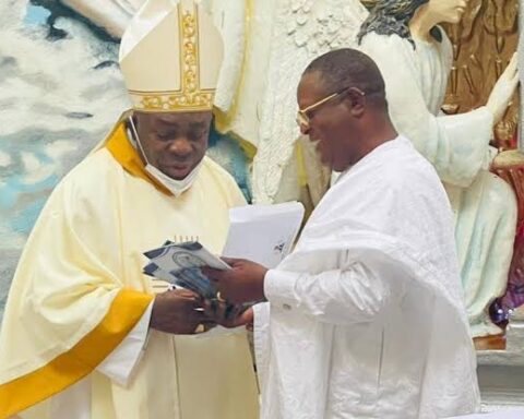 Abakaliki Bishop Rejects Umahi's 'Hall Of Fame' Award Barely 1 Year In Office