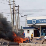 Naira Scarcity: 17 Bank Branches Attacked, Bank Workers Threaten Strike