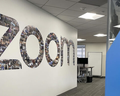 zoom catch-up features for latecomers