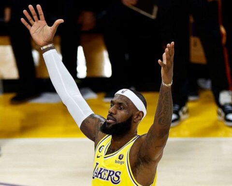 LeBron James Becomes NBA's All-Time Leading Points Scorer