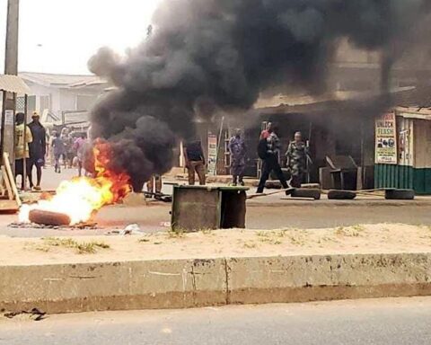 Naira Scarcity : Protesters Set Banks Ablaze In Ogun