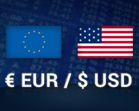 Naira To Dollar Rate Falls Below N800 In Official Market, BDCs Raise Prices Of USD, Pound, Euro