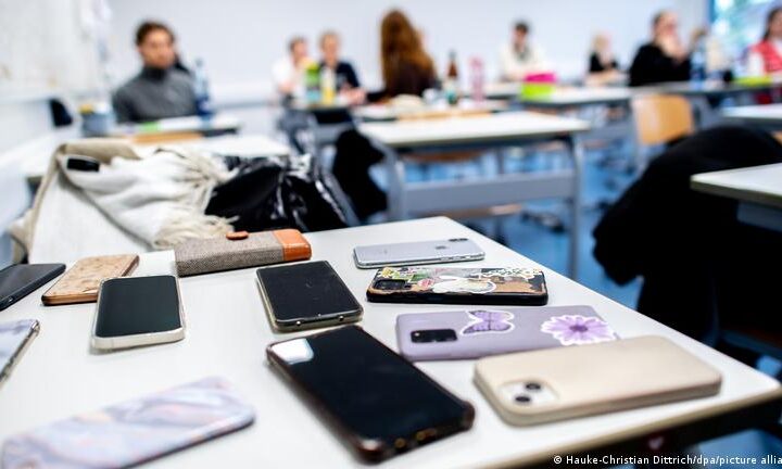 In a move to optimize the learning experience and minimize disruptions, the Dutch government has unveiled plans to ban mobile devices, including smartphones, from classrooms.