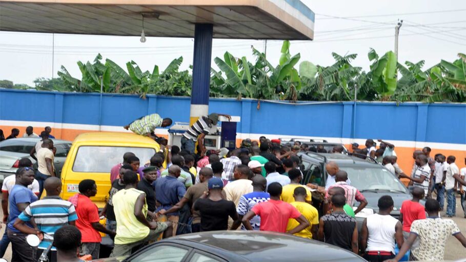 Fuel Scarcity: We’ve Adequate Stock, NNPCL, Marketers Assure, Promise To Clear Queues By Wednesday