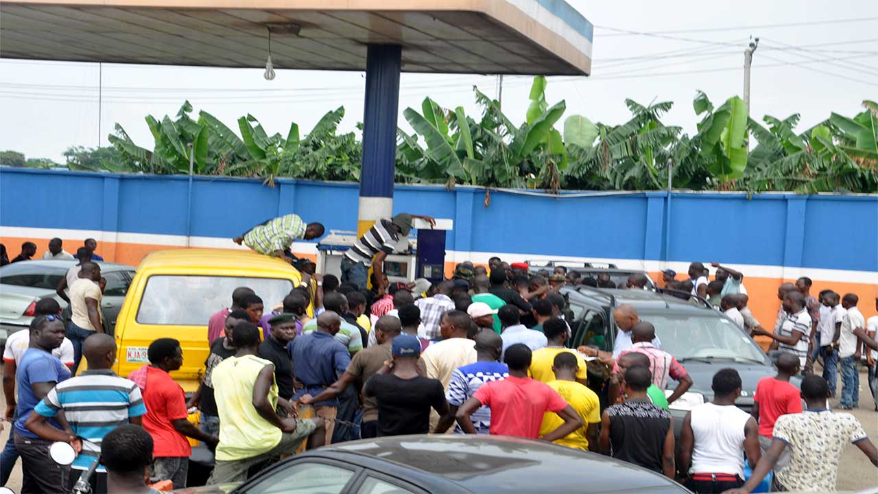 Fuel Scarcity: We’ve Adequate Stock, NNPCL, Marketers Assure, Promise To Clear Queues By Wednesday