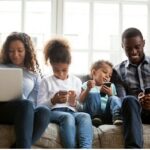 Parenting In Digital Age: Navigating Challenges And Opportunities