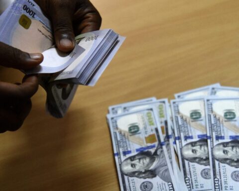 Black Market, Official Window Dollar Rates' Gap Widens To N127 After BDCs Hike USD Price