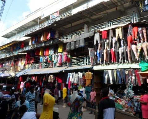 Anambra Traders Ignore Sit-at-home Order Open Markets 