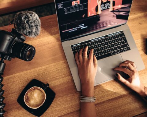 Top 15 Tools Necessary For Content Creation 