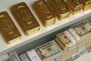 Gold remains too hot to chase, too hot to short
