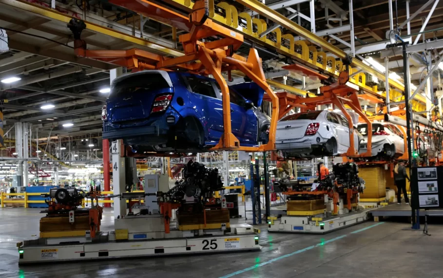 Automakers Warn Of High Costs Amid Fuel Economy Standards Scrutiny