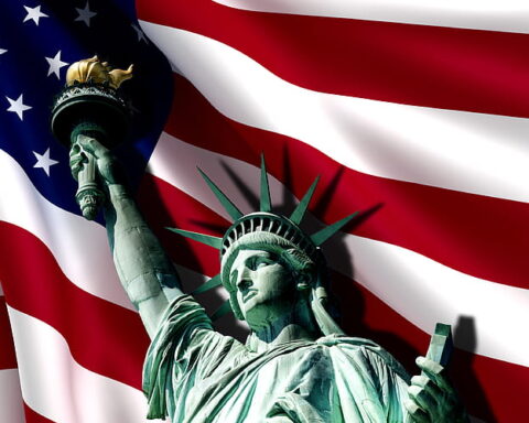 What To Know About America’s Green Card DV 2025 Program