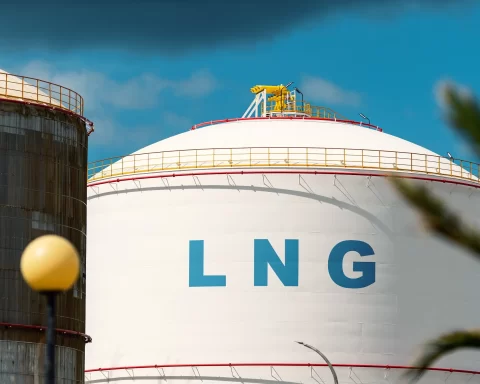Israel-Hamas Conflict Boosts Global LNG Prices By 40%
