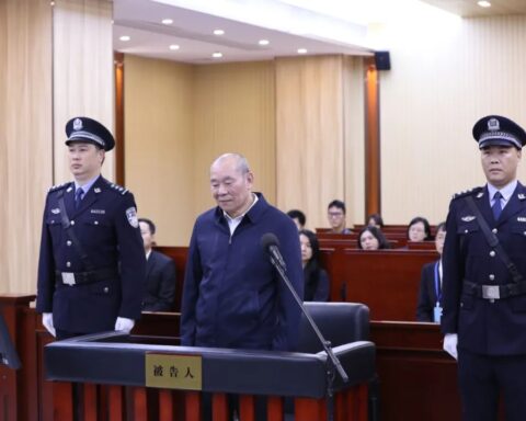 Former Chinese Bank Manager Sentenced To Life Imprisonment In $325M Corruption Scandal