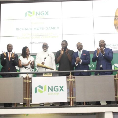 Equities Market Sees 0.04% Decline To End Trading Week Amid Mixed Investor Sentiment