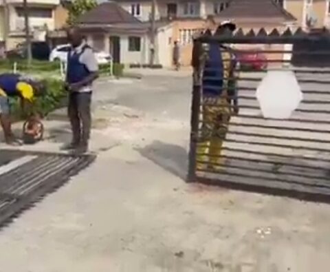 Traffic Gridlock Forces Lagos Govt To Remove Illegal Gates Blocking Access Roads In Lekki Axis