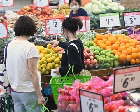 Singapore's November Inflation Drops, Industrial Growth Slows
