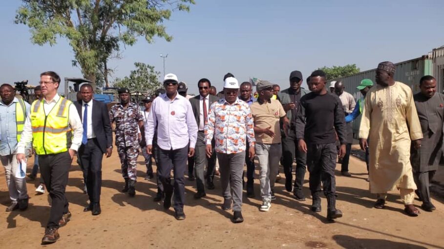 Umahi, Edun Inspect Abuja-Kaduna- Highway, Promises Speedy Rehabilitation, As Criminals, Bad Spots Worsen Commuters' Nightmare