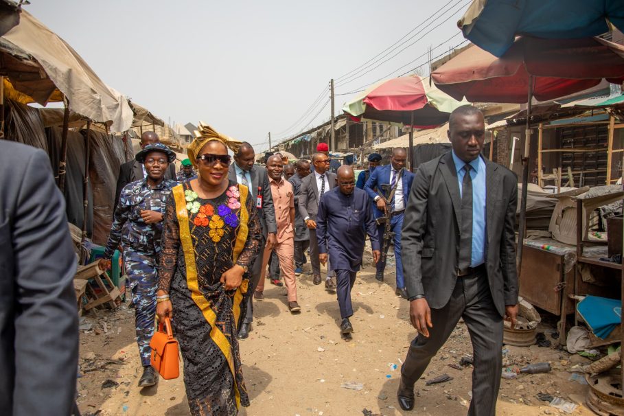 Otti Promises To Rebuild Shops In Aba Market Raised By Fire Otti Promises To Rebuild Shops In Aba Market Raised By Fire