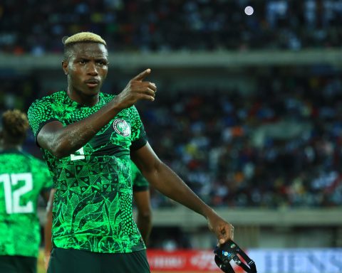 osimhen eagles pointing