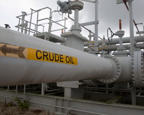 Nigeria Needs Improved Security, Investment To Achieve Over 2 mbpd Crude Oil Production – Report