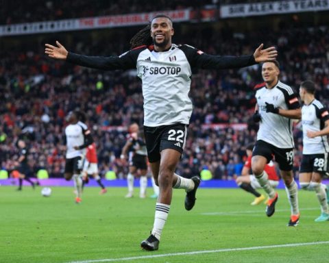 EPL Saturday Roundup: Man United Falter Against Iwobi-inspired Fulham, Arsenal Ruthless In Win Over Newcastle
