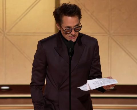 Robert Downey Jr. Wins Best Actor In Supporting Role