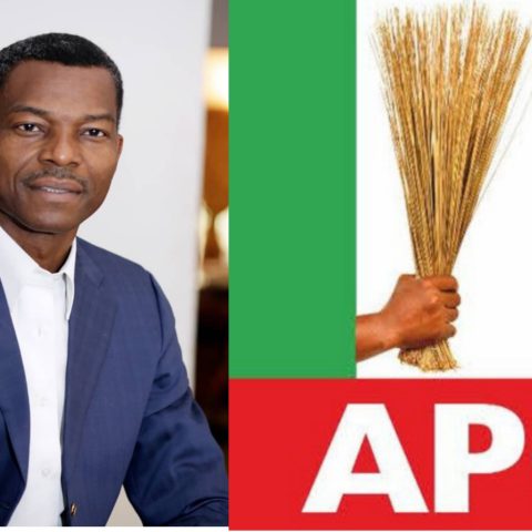 APC To Begin E-registration Of Members, Says Party Chieftain, Nze Duru Deputy National Organizing Secretary of the ruling All Progressives Congress (APC), Nze Chidi Duru, has highlighted the importance of electronic registration of party members. He stated this recently when the APC State chapter Chairmen paid a courtesy visit to the National Working Committee at the party’s National Headquarters in Abuja. Nze Duru disclosed that the e-registration would be the first to be undertaken by any political party in Nigeria, adding that the e-registration would enable the party to know its membership strength. He stated that each State Chapter of the party would send two representatives for the train-the-trainee programme, after which the trainees would go back to their respective states to train other people across the Local Government Areas (LGAs) and wards. He solicited cooperation of the State Party Chairmen towards ensuring the success of the exercise. The flag off of the e-registration will take place in Minna, Niger State on a date to be announced by the party.