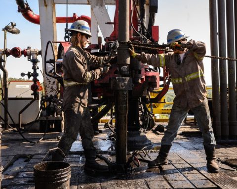 Global Crude Oil Production Dips By 1.2 Mbpd In February: Saudi Arabia, Iraq Declines As U.S. Sees Increase